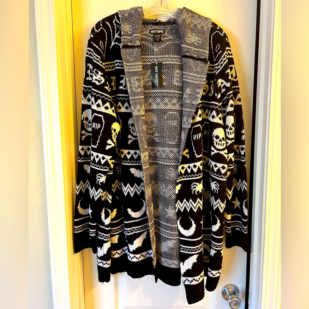 Hot Topic hooded cardigan